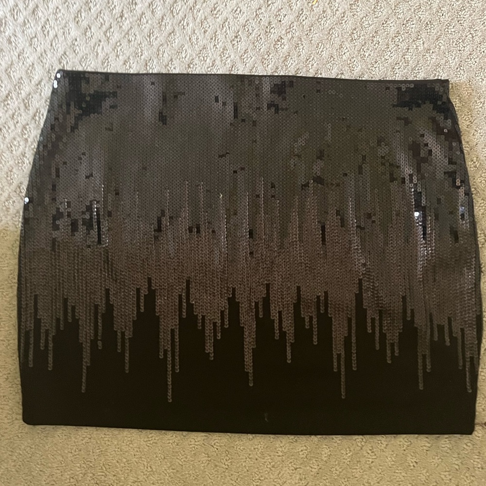 Express body con skirt